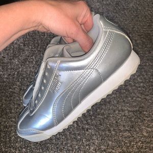 Puma Sneakers - Silver  - 4C